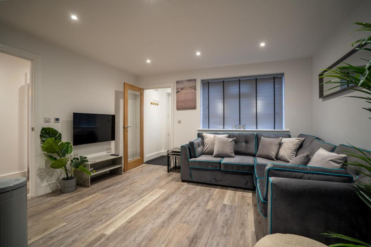 Mill Road Ground Floor Apartment Crawley  Exteriör bild