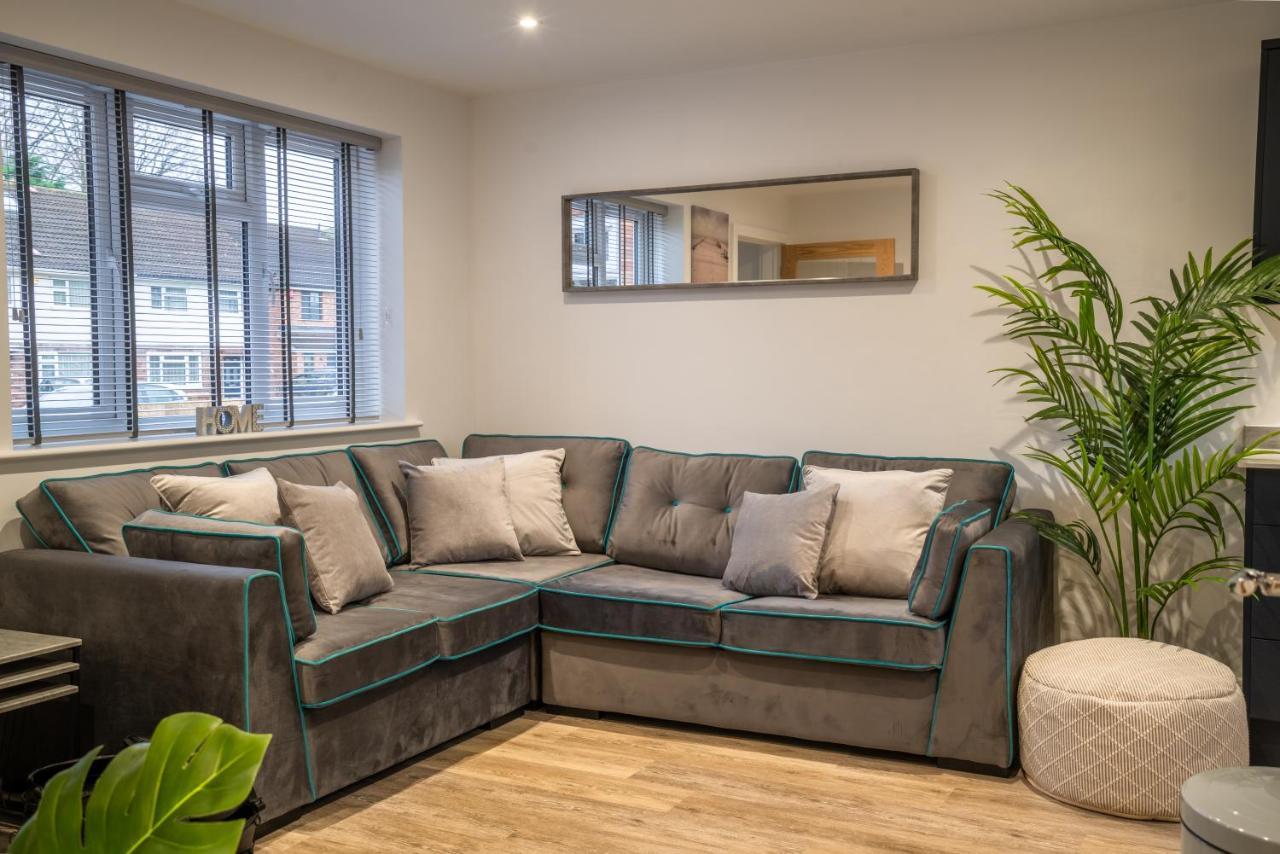 Mill Road Ground Floor Apartment Crawley  Exteriör bild