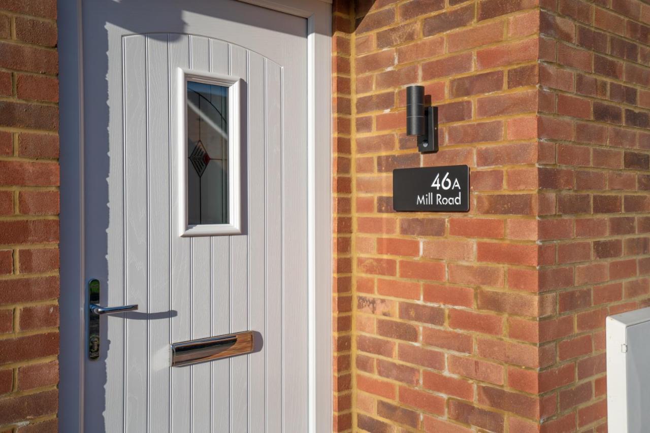 Mill Road Ground Floor Apartment Crawley  Exteriör bild