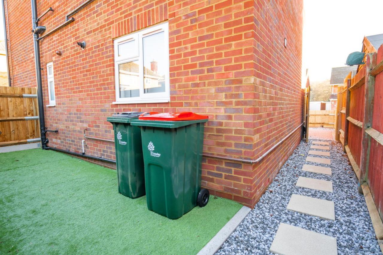 Mill Road Ground Floor Apartment Crawley  Exteriör bild