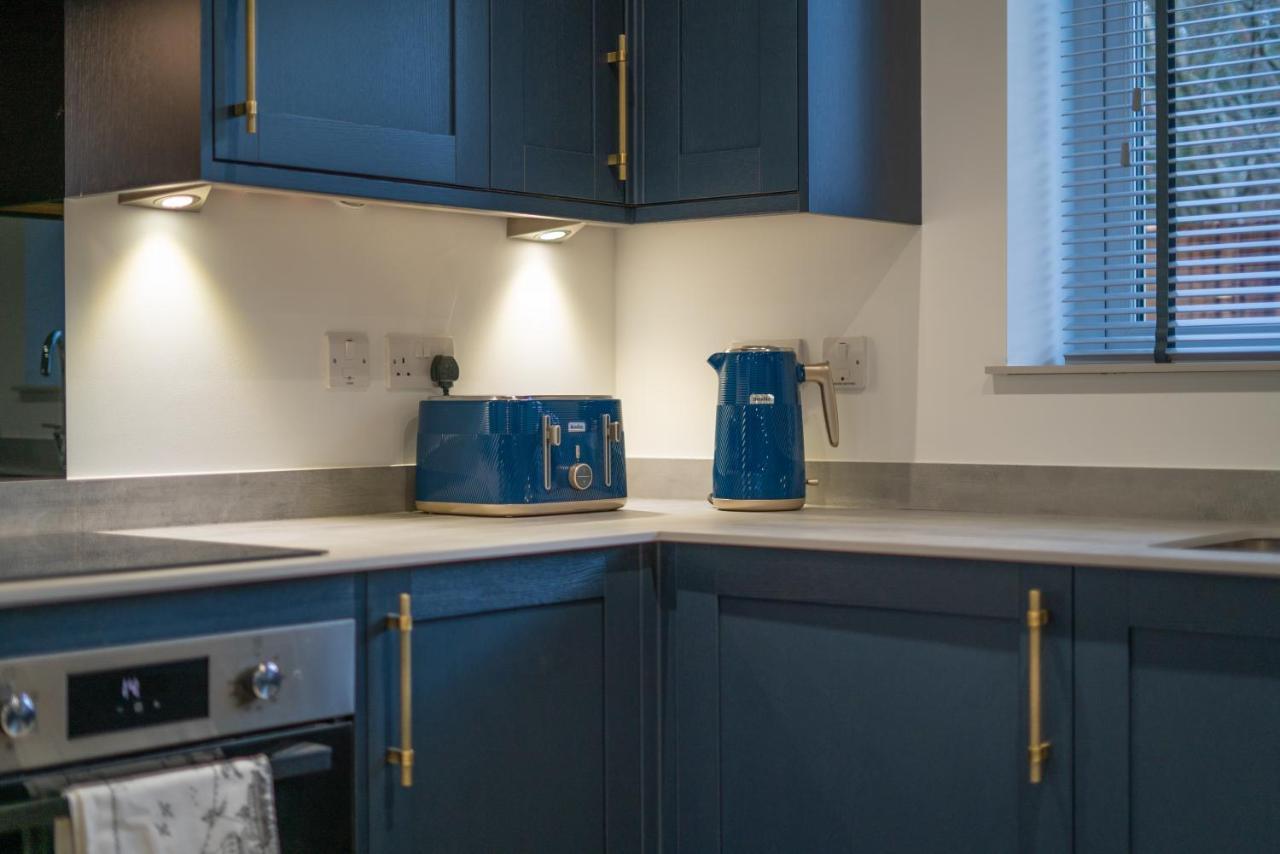 Mill Road Ground Floor Apartment Crawley  Exteriör bild